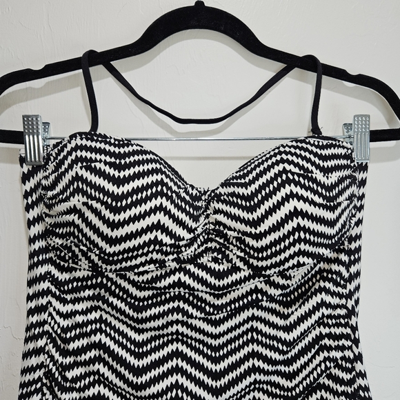 Retro Barbie Style Large Swimsuit One Piece Swim Bathing Suit Black Ruffle Dress - Picture 6 of 13